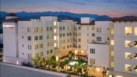 𝗧𝗛𝗘 𝟭𝟬 𝗕𝗘𝗦𝗧 Hotels in Glendale, CA .